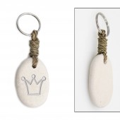 Schlüsselanhänger aus Stein mit Gravur Krone