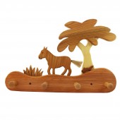 Kindergarderobe aus Holz, Pferdchen