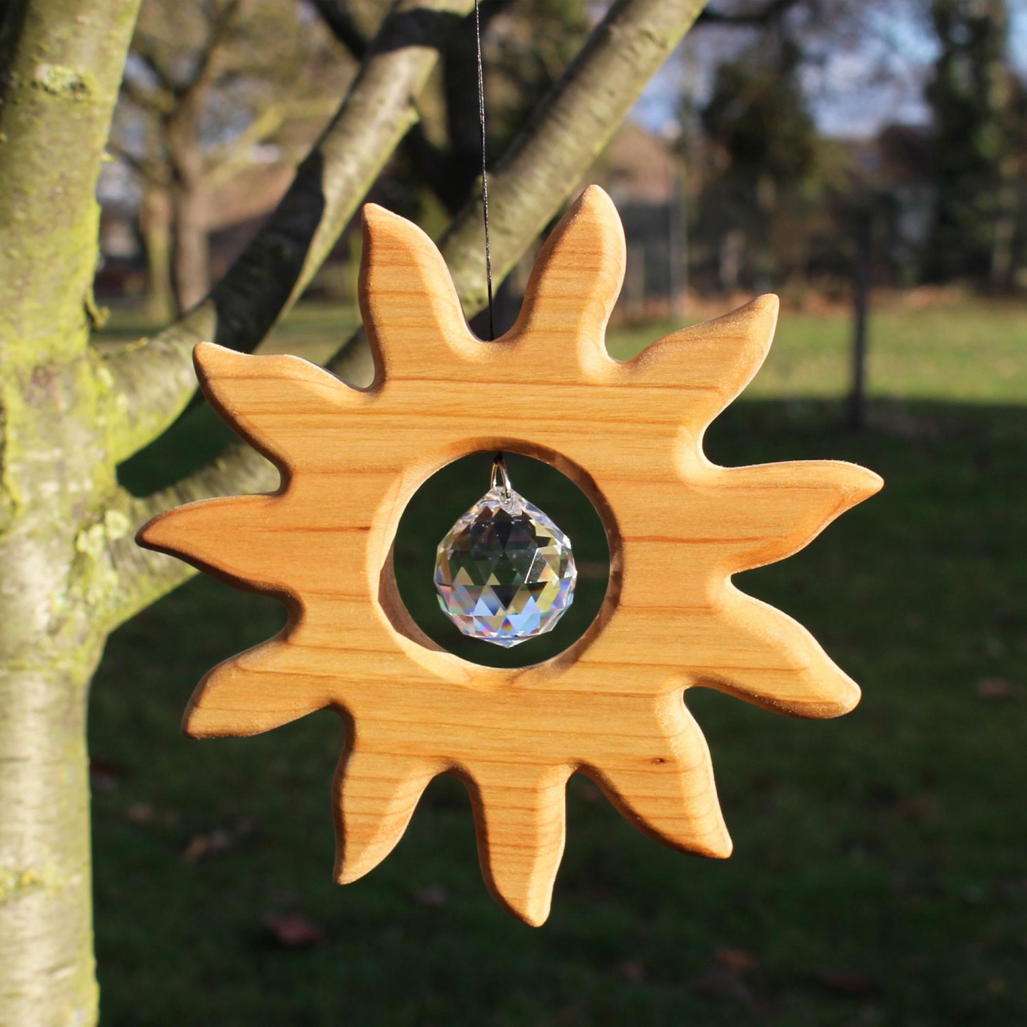 Fensterdeko aus Holz, Sonne groß mit Kristall kaufen