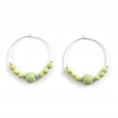 Creolen Ohrringe mit verschiedenen Perlen grün
